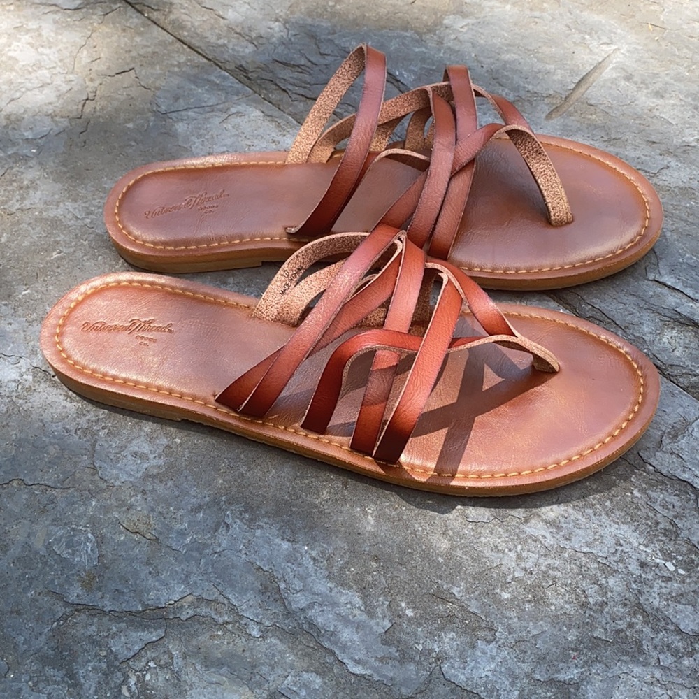 Brown Crisscross Sandals Sz 10 Women’s